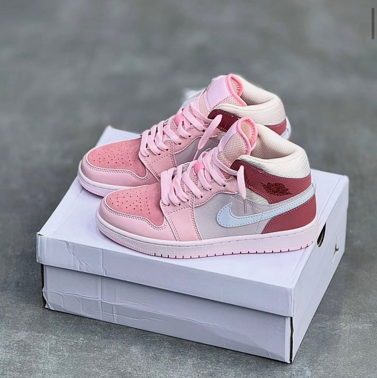 Air Jordan 1 Mid “Cotton Candy Blush”