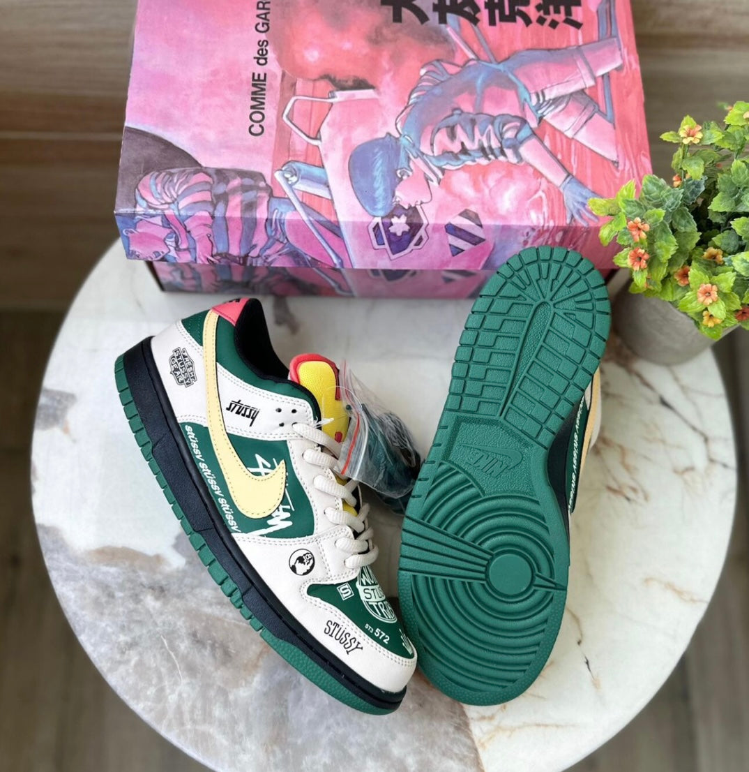 Nike Dunk Low x Stüssy “Custom Street Graffiti Edition”