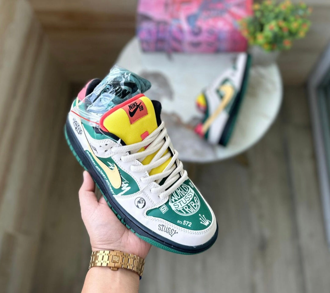 Nike Dunk Low x Stüssy “Custom Street Graffiti Edition”