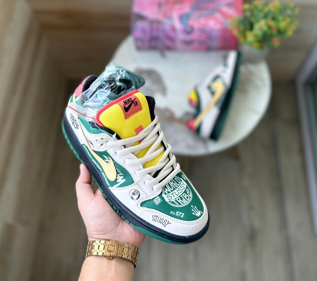 Nike Dunk Low x Stüssy “Custom Street Graffiti Edition”