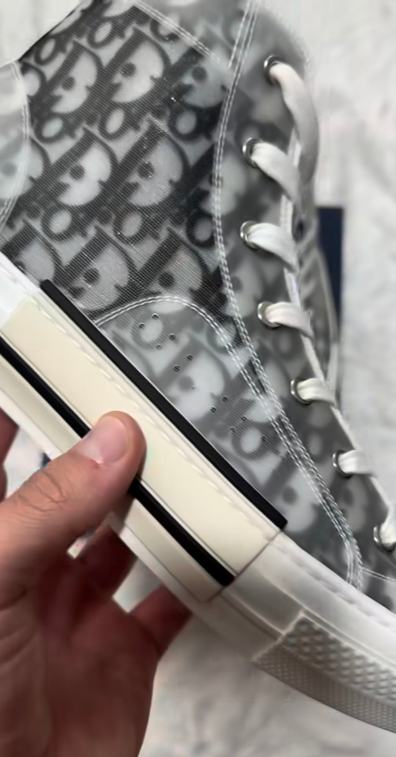 Dior B23 High-Top Sneaker – Iconic Monogram Oblique Print
