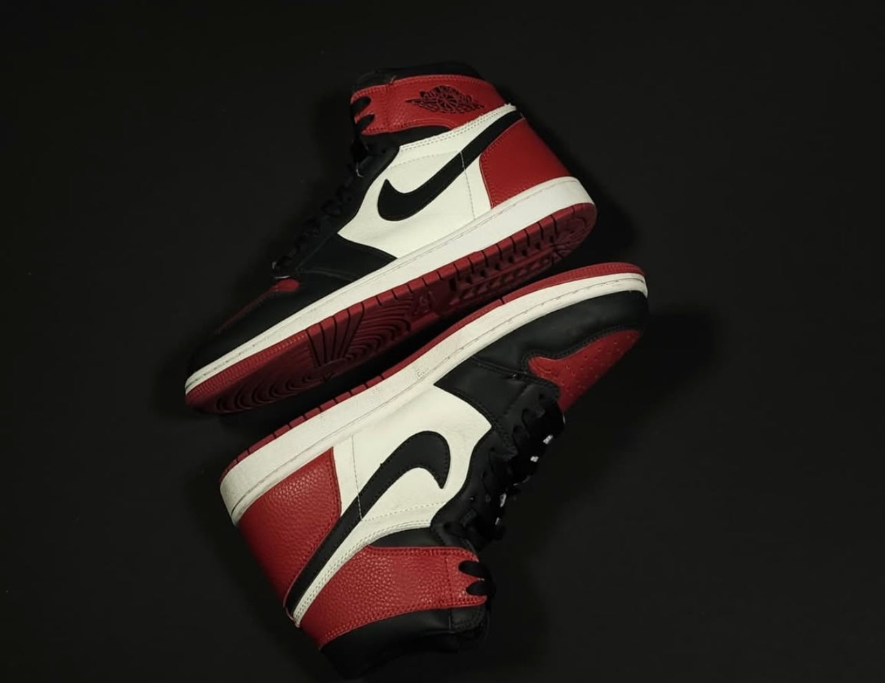 Air Jordan 1 Retro High OG “Black Toe”