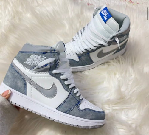 Air Jordan 1 High OG “Hyper Royal”